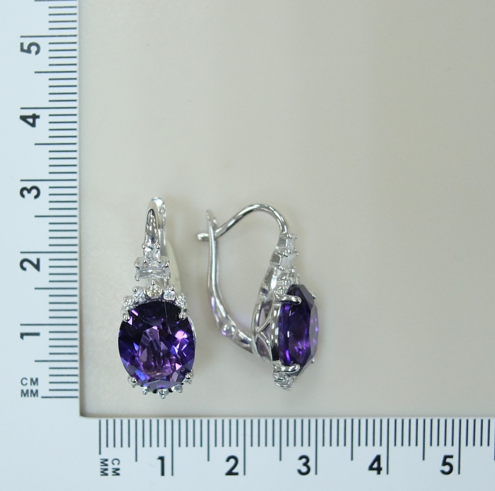 Серебряные серьги с аметистами